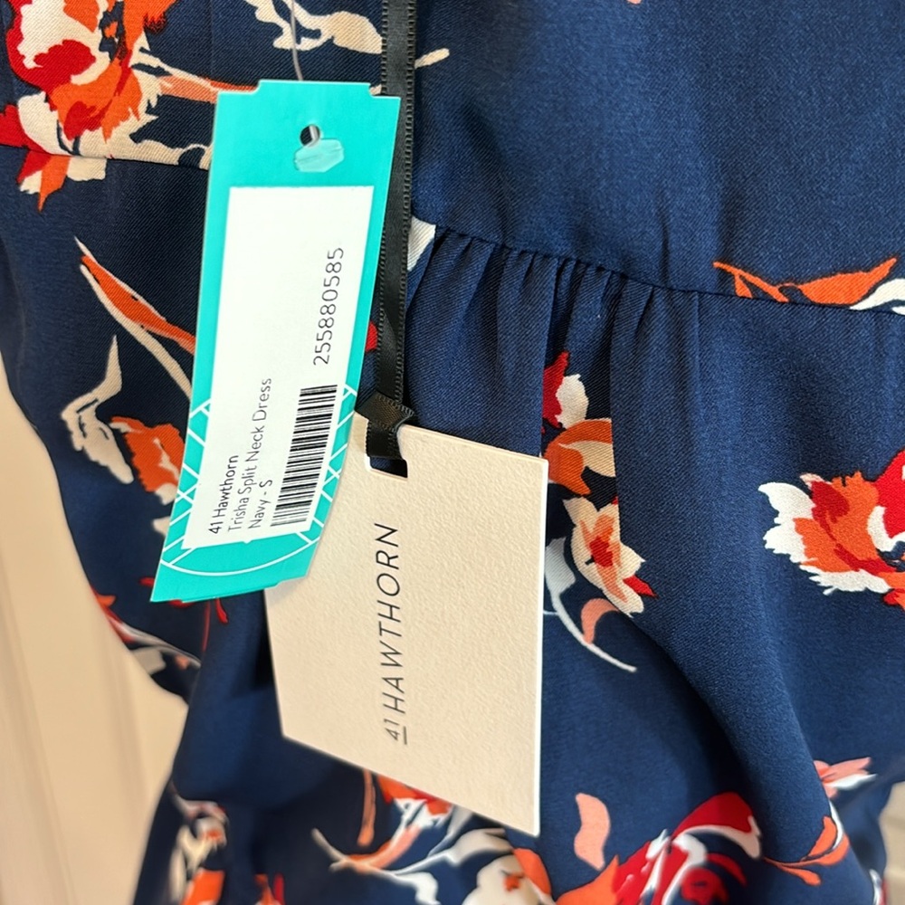 Split Neck Dress - Picture 4 of 4